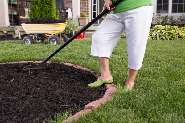 How long does mulch last  in Woodbridge, ON